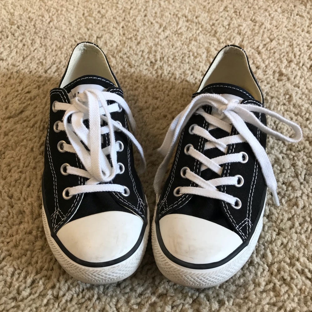 CLASSIC black converse 🖤 size 6